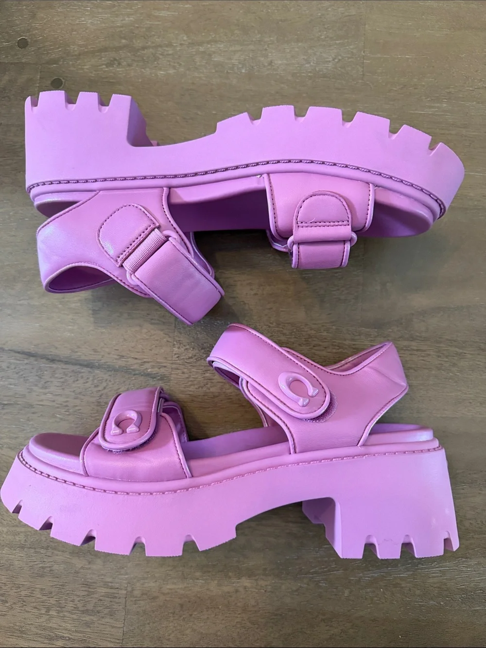 COACH Brynn Pink Platform Double Strap Sandals NWOB Size 8 - Picture 3 of 6